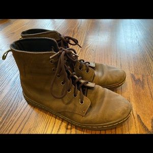 Doc marten lace ups